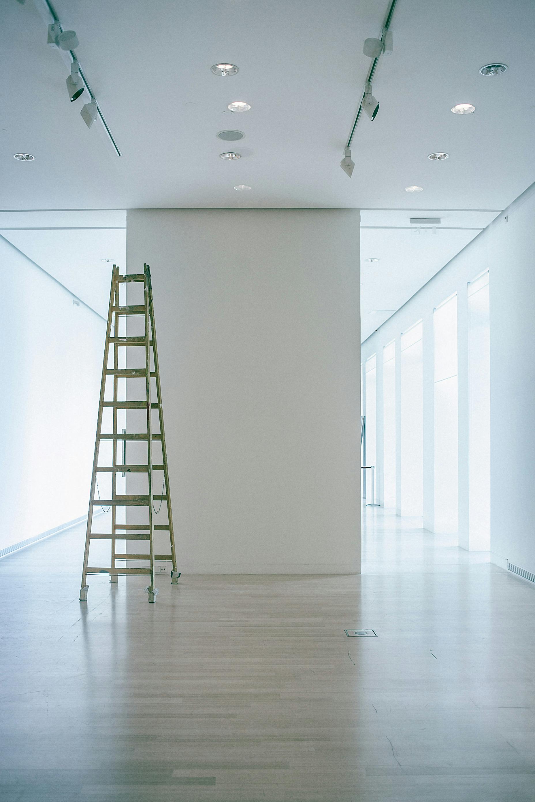 Scale e sgabelli in alluminio in esposizione